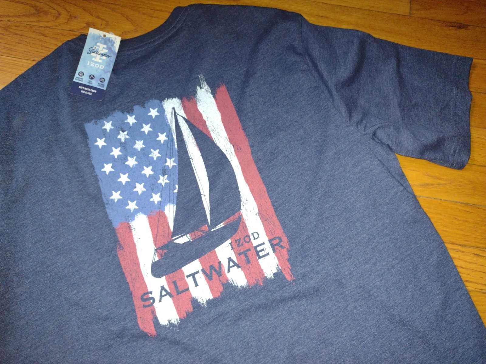 NWT, IZOD Men's Saltwater Short Sleeve Cotton Blend Graphic T-Shirt gallery