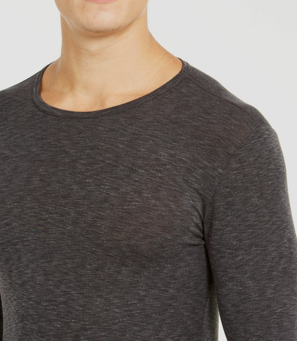 $84 32 Degrees HEAT Men's Black Crew-Neck Base Layer Long-Sleeve T-Shirt Size S gallery