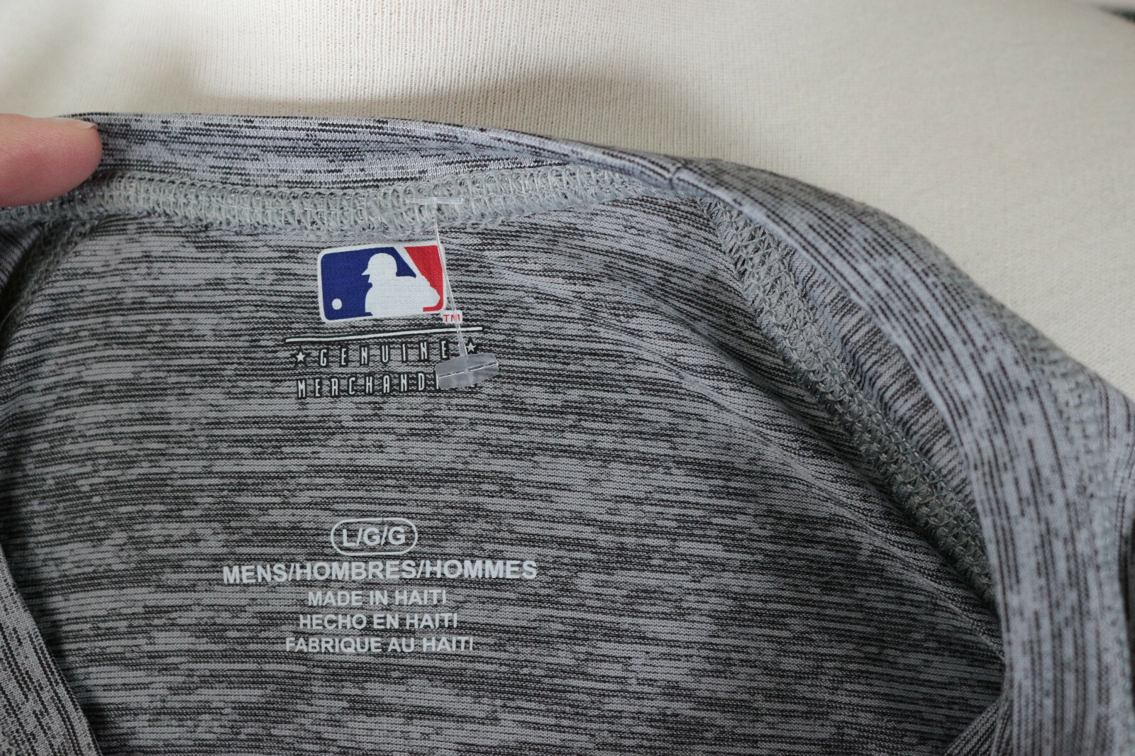 MLB Mens Shirt Large Chicago Cubs Gray Blue Graphic Polyester Stretch gallery