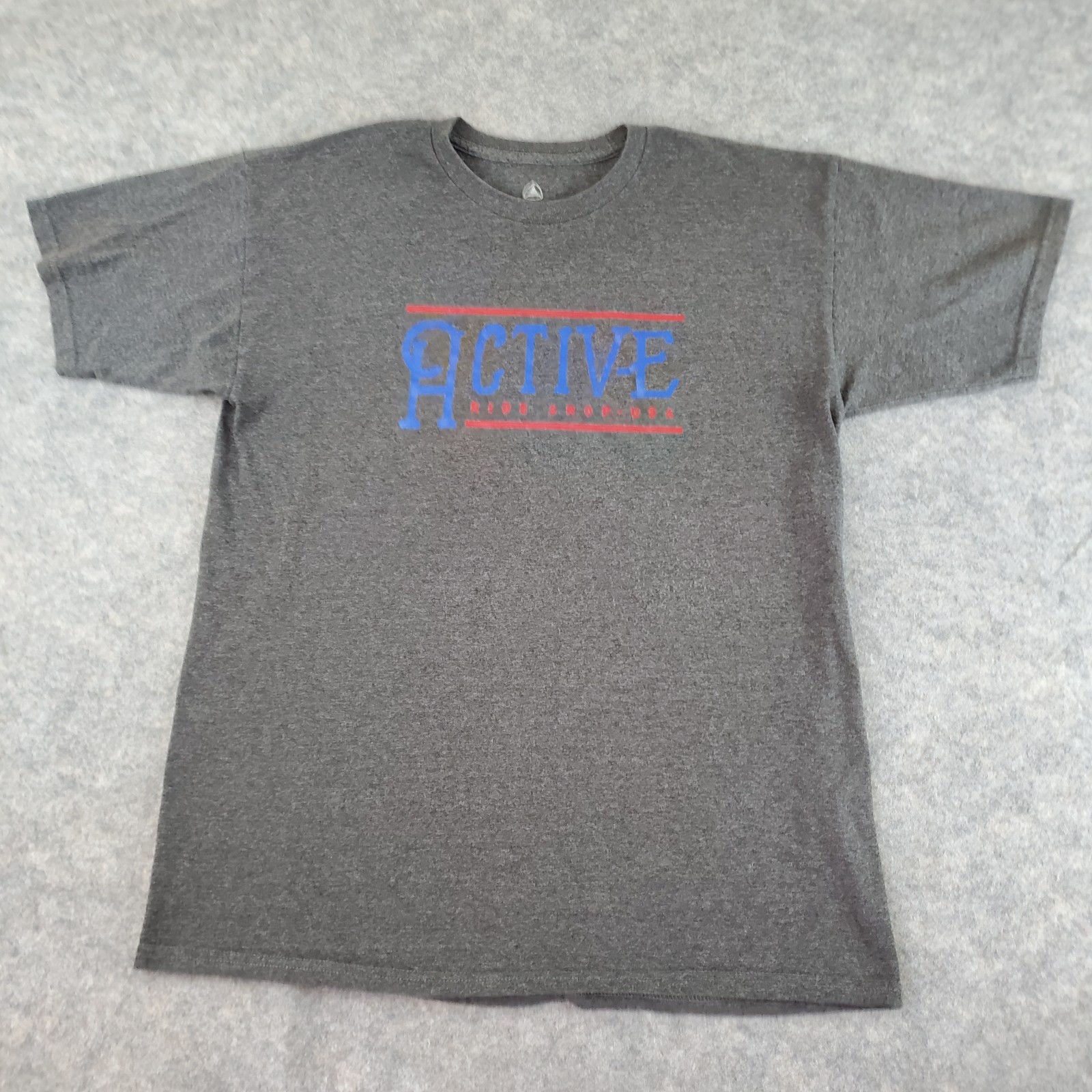 Active Shirt Mens Large Gray Crew Neck Short Sleeve Graphic Stretch Pullover