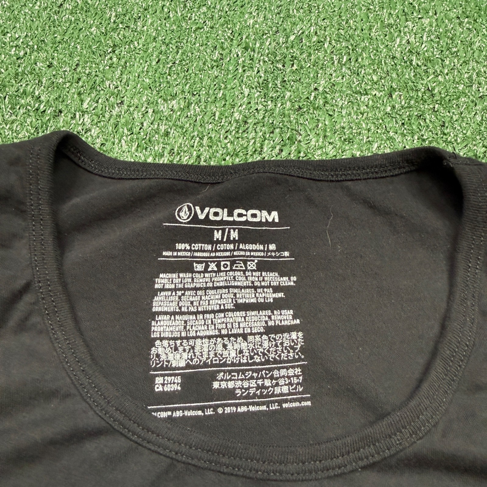 VOLCOM Tank Top Shirt Mens Size M Black Sleeveless Outdoor Surfing Beach Tee gallery