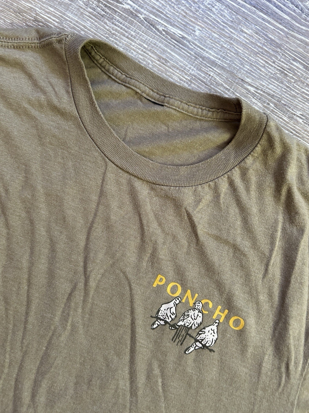 Poncho T Shirt Men’s Large Bird Graphic Tagless Made For The Outdoors Doves gallery