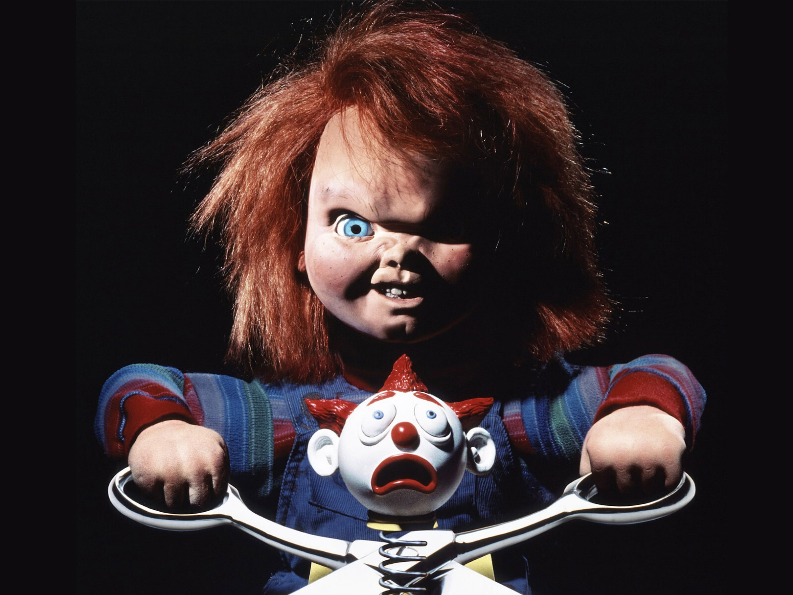 Childs Play Christmas Chucky Slashing Through The Snow Candycane Men's T Shirt gallery