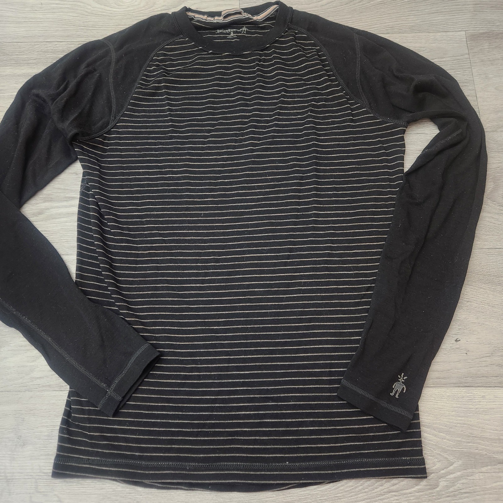 Smartwool Black Striped Merino Wool Base Layer Top Size L Raglan Quality Henley