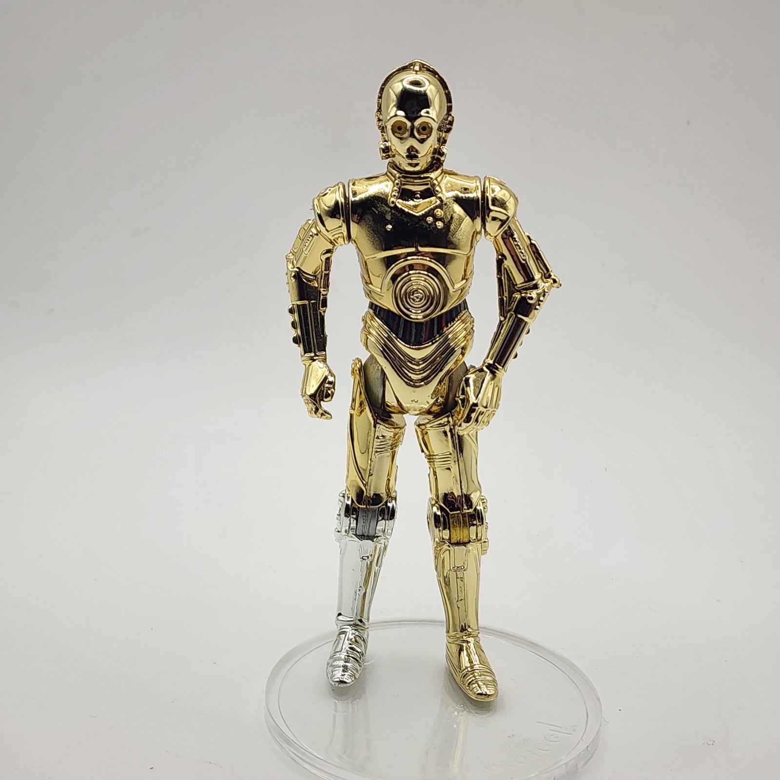 Star Wars 2006 C-3PO With A Silver Leg 3.75″ Action Figure