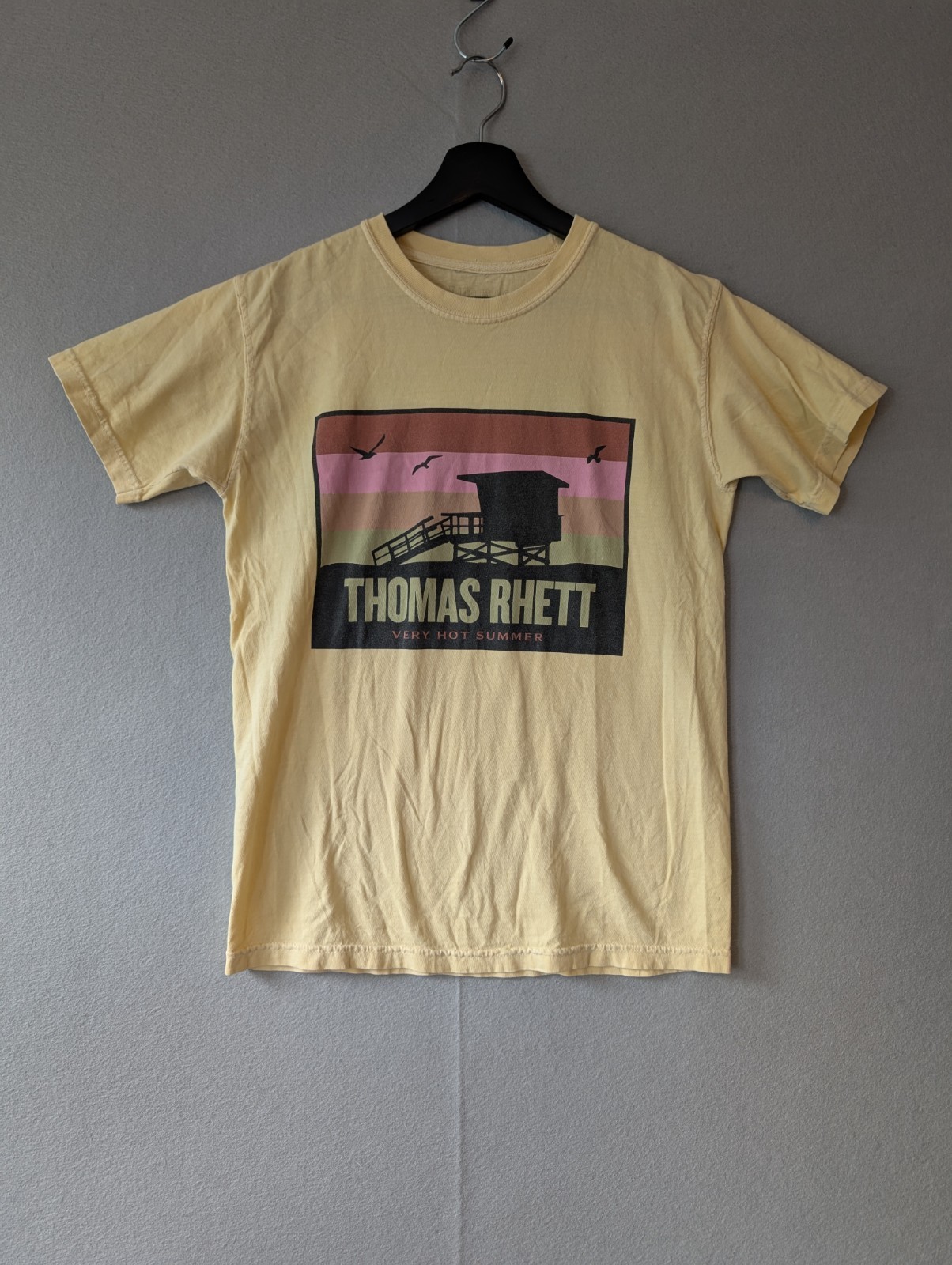 Thomas Rhett Very Hot Summer Tour Adult Unisex T-shirt Size Small Pale Yellow