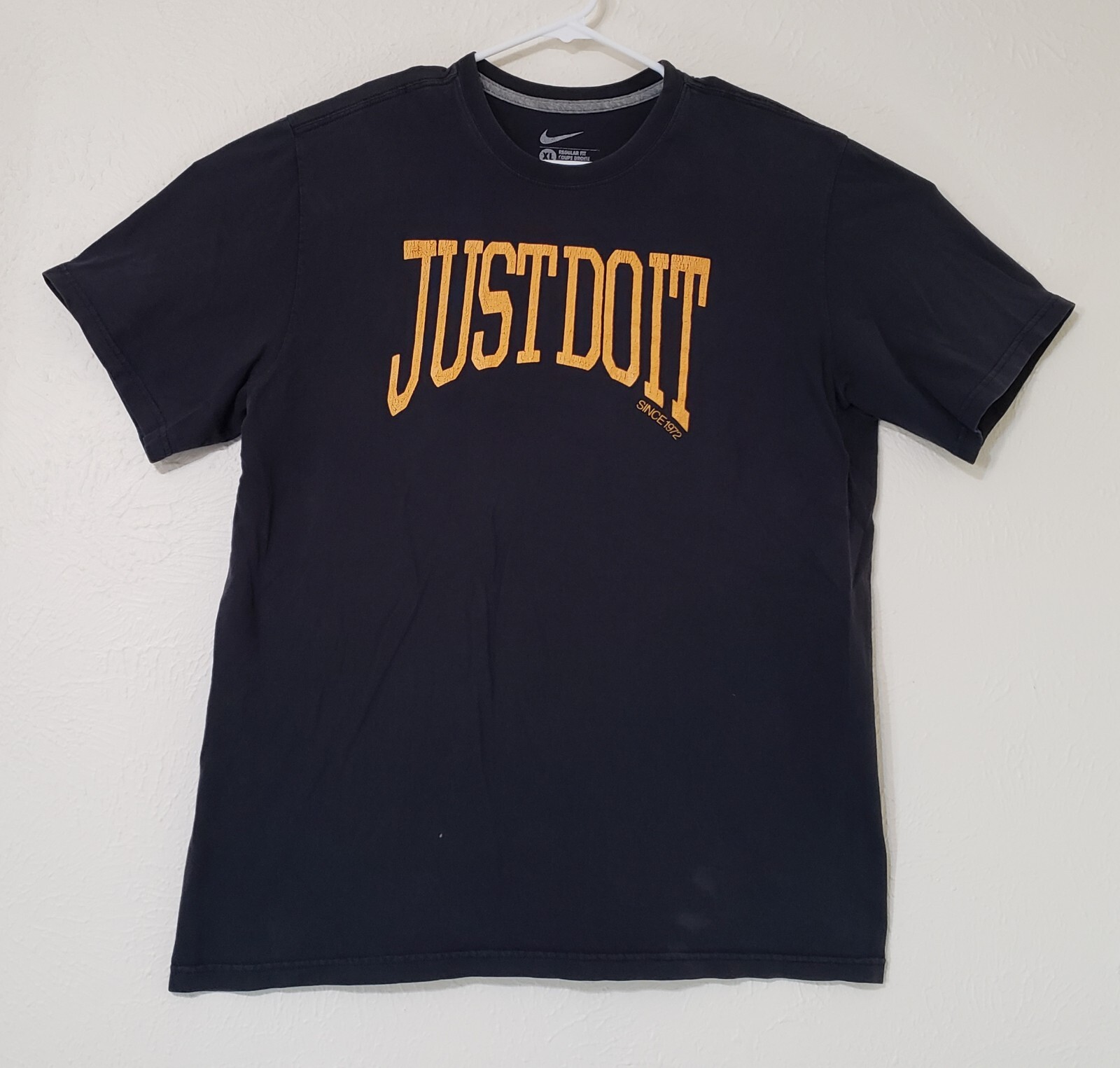 Vintage Nike Black T-shirt w/ Yellow Screen Print JUST DO IT Since 1972 Size XL
