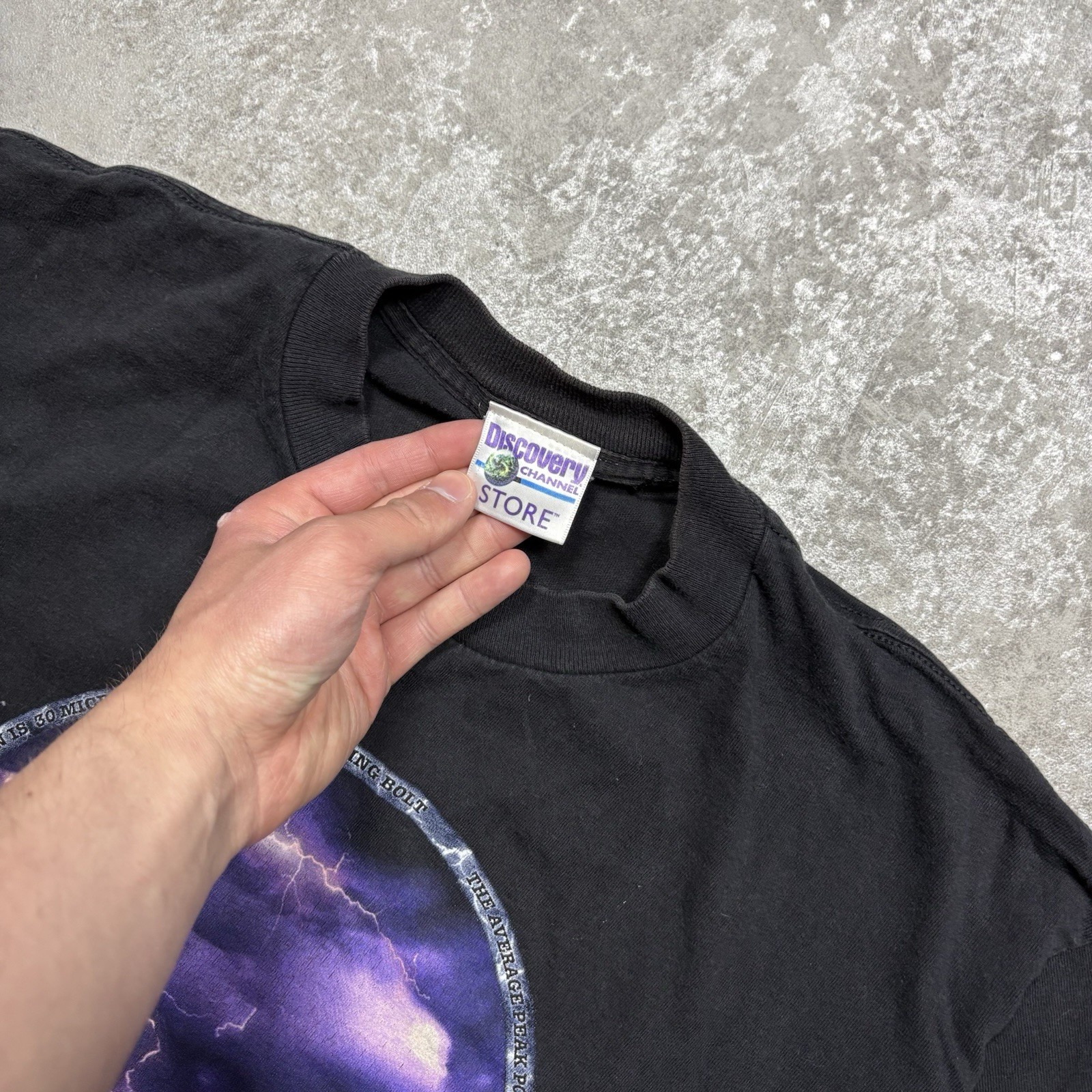 Vintage 90s Discovery Channel Store Lightbing Bolt Thunder Tshirt Size L gallery