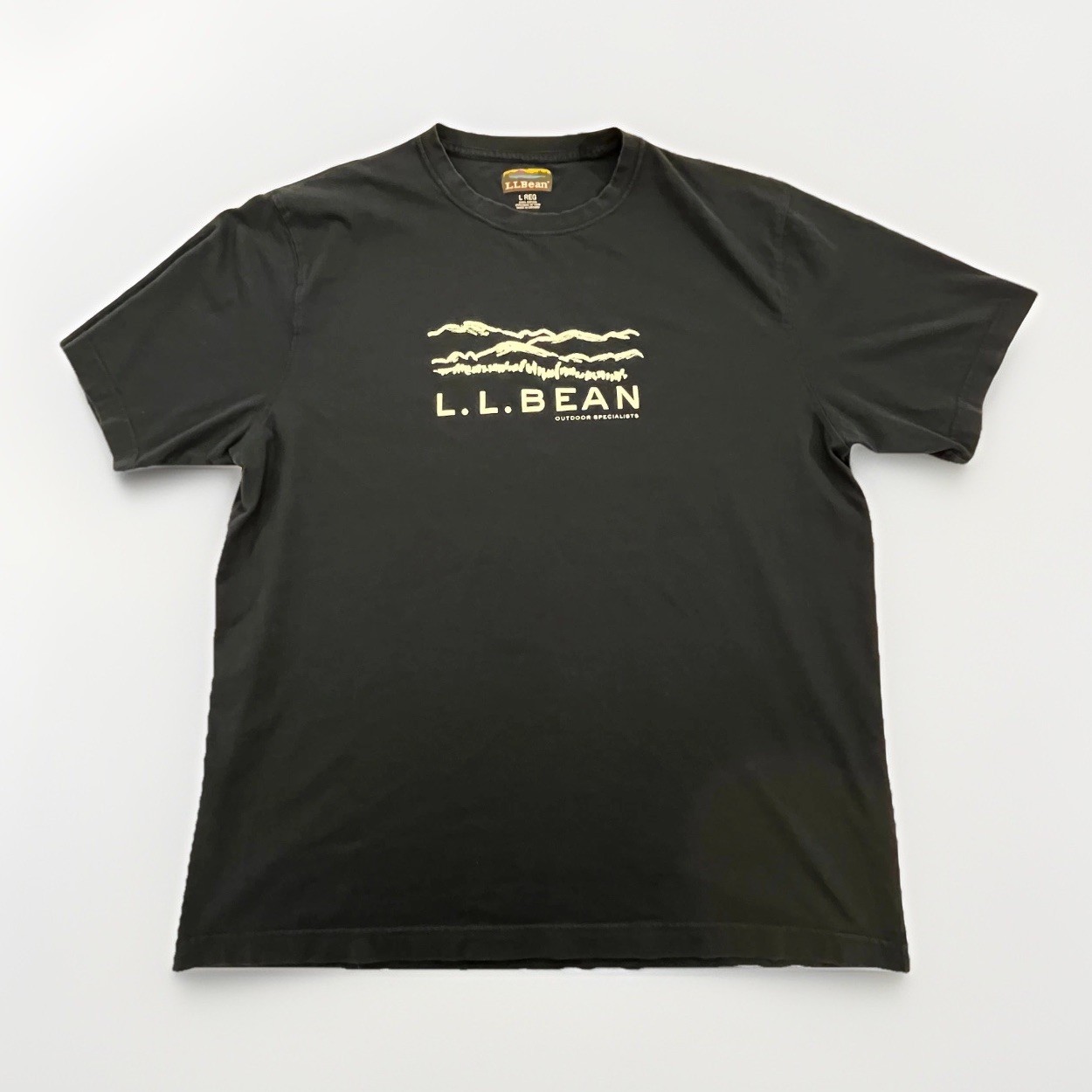 L.L. Bean Men's Bean's Spell Out T Shirt Large All Cotton Black Mountain Graphic gallery