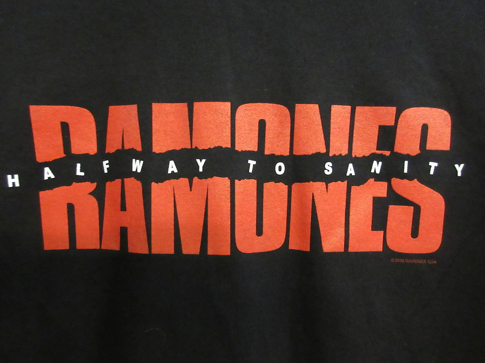 RAMONES OFFICIAL OLD STOCK MERCH HALFWAY SANITY BAND CONCERT MUSIC SHIRT MEDIUM gallery