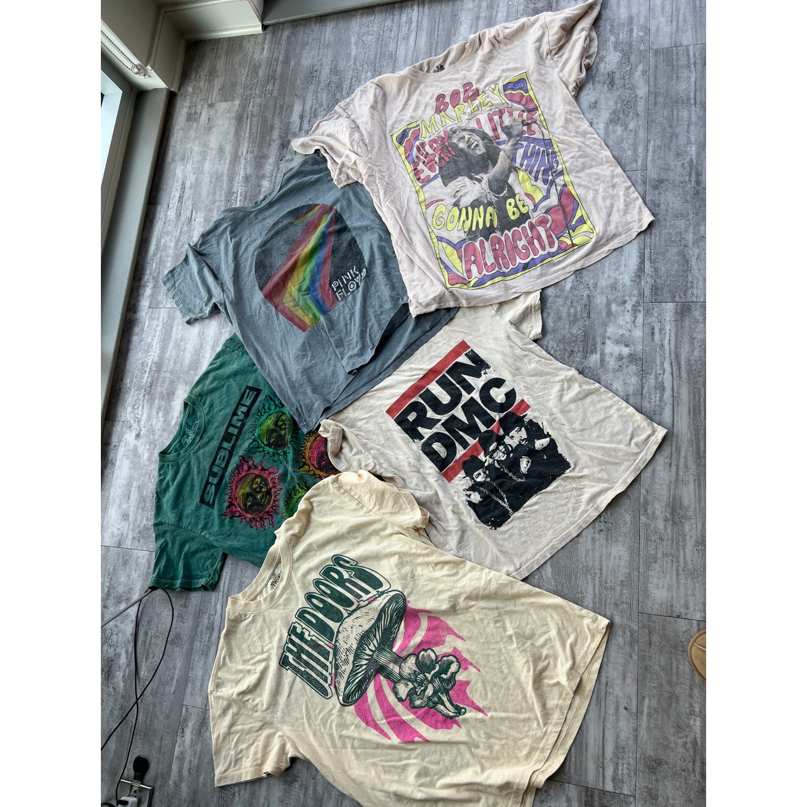Huge 25pc Band Tee Lot Nirvana AC/DC Wu-Tang Johnny Cash Bob Marley Graphic gallery