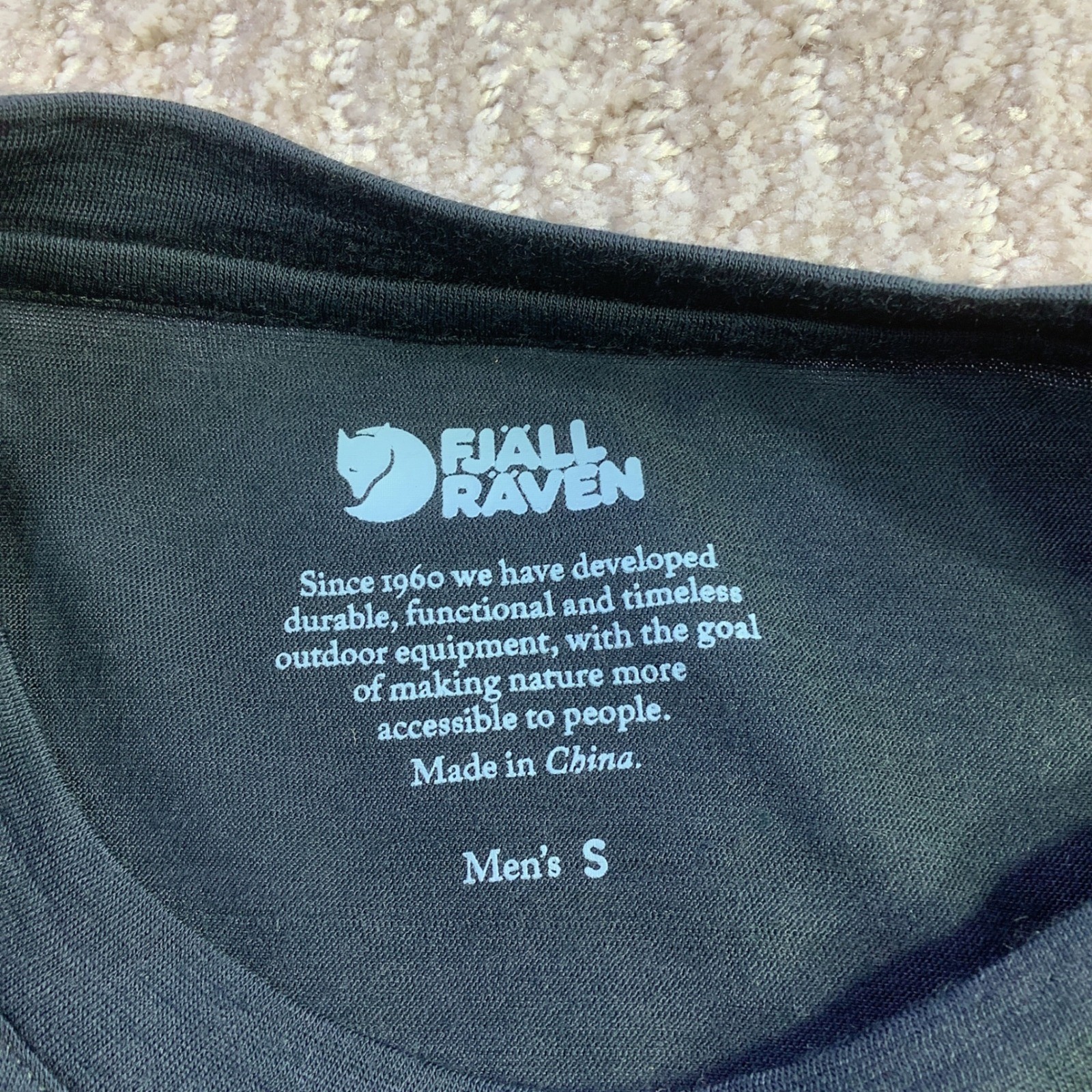 Fjallraven Abisko Wool Mens Dark Navy Long Sleeve Trekking Shirt Size S NWT gallery