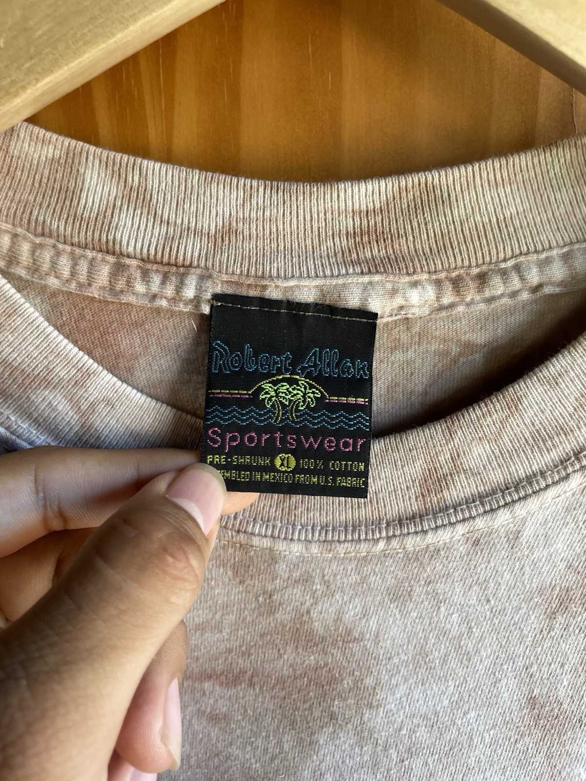 Robert Allen Sportswear Men's XL Beige Tie-Dye Snake Graphic Sedona AZ Tee gallery