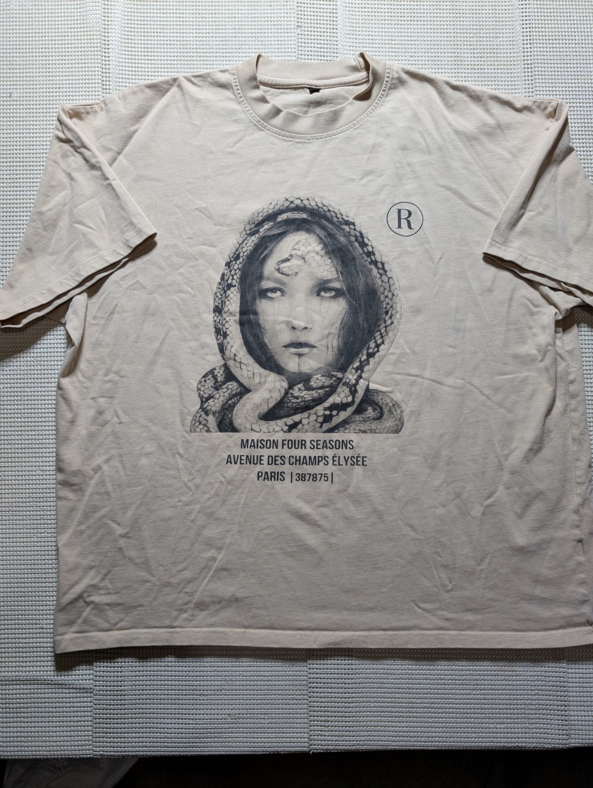 Maison Four Seasons Champs Elysee Paris Fashion Luxury Travel Souvenir Shirt XL gallery