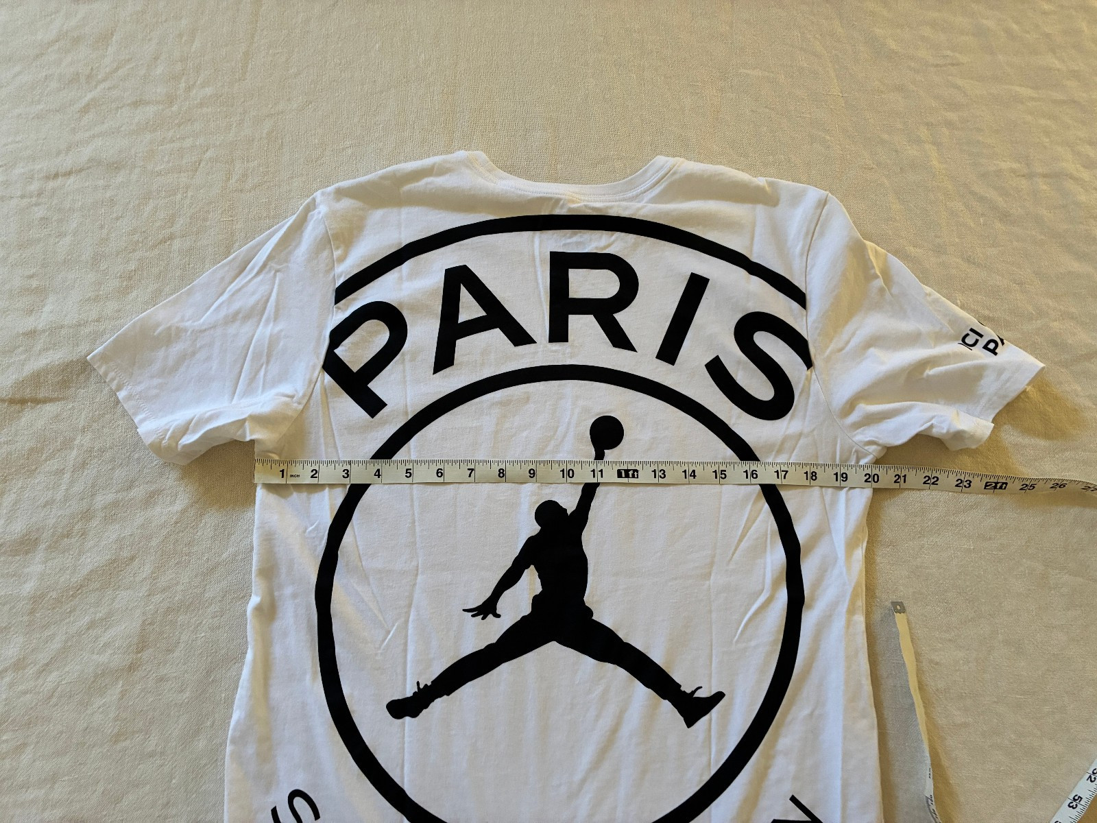 Nike Air Jordan Paris Saint-Germain Men’s PSG White Graphic T-Shirt, Size - L gallery