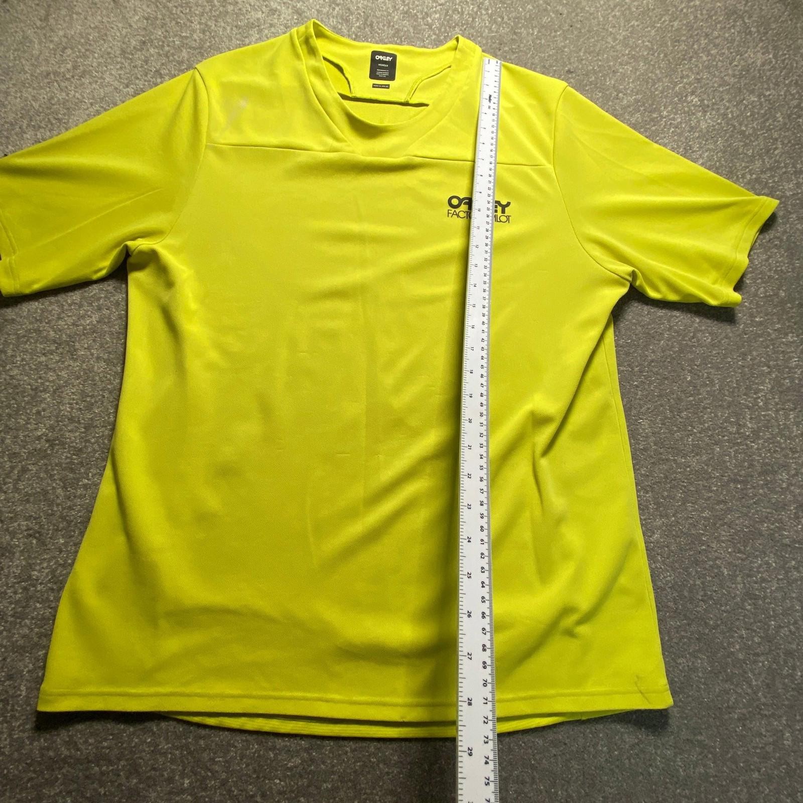 Oakley T-Shirt Men's XL Yellow Hydrolix Performance Fit Made in Romania gallery