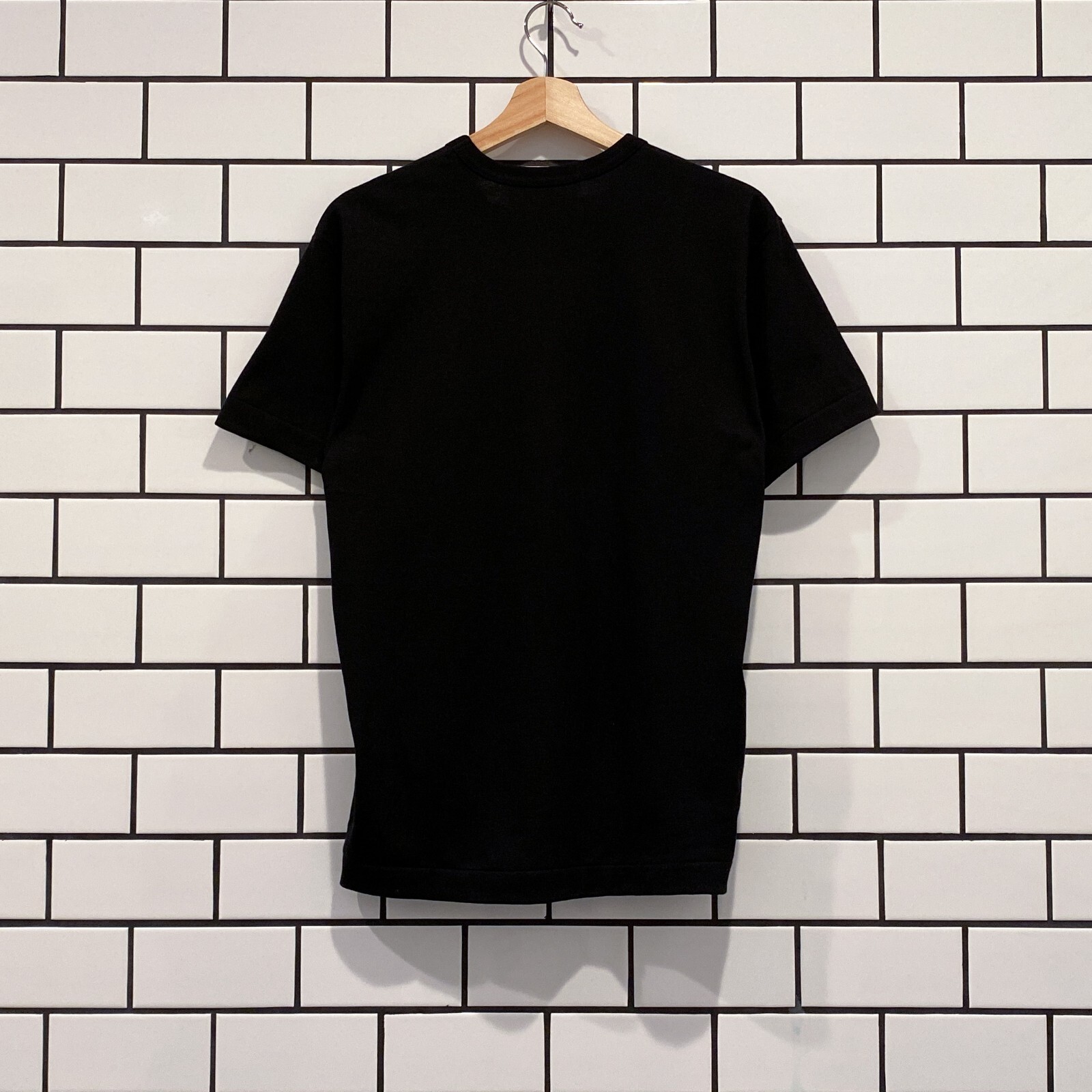 COMME DES GARCONS CDG PLAY PRINTED RED HEART TEE BLACK AZ-T112-051-1 gallery