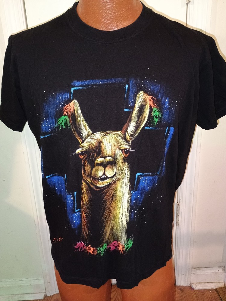 Peru Llama Men’s Large Black Short Sleeve T-Shirt.
