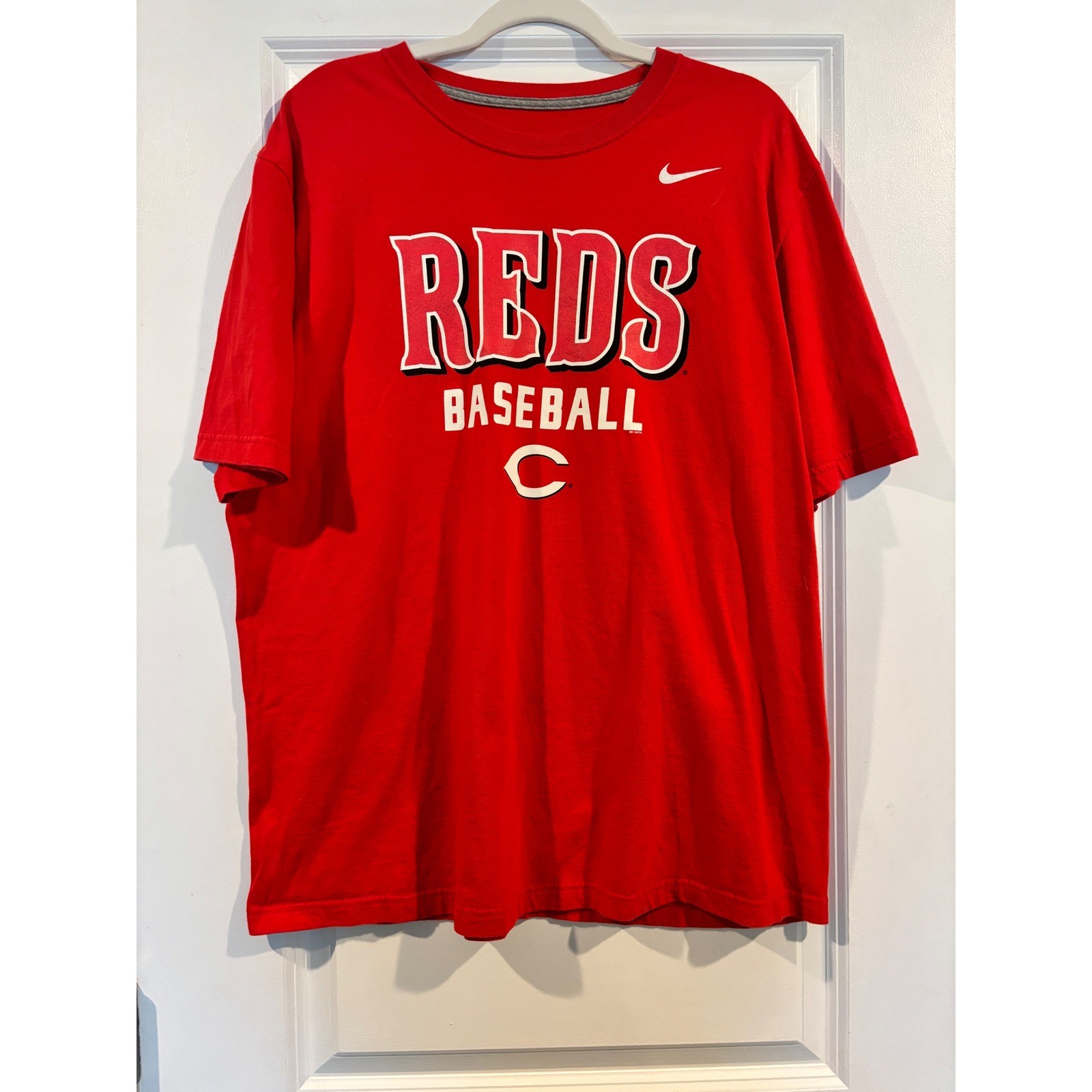 Nike Cincinnati Reds Baseball T-Shirt Mens Red Short Sleeve MLB Graphic Tee