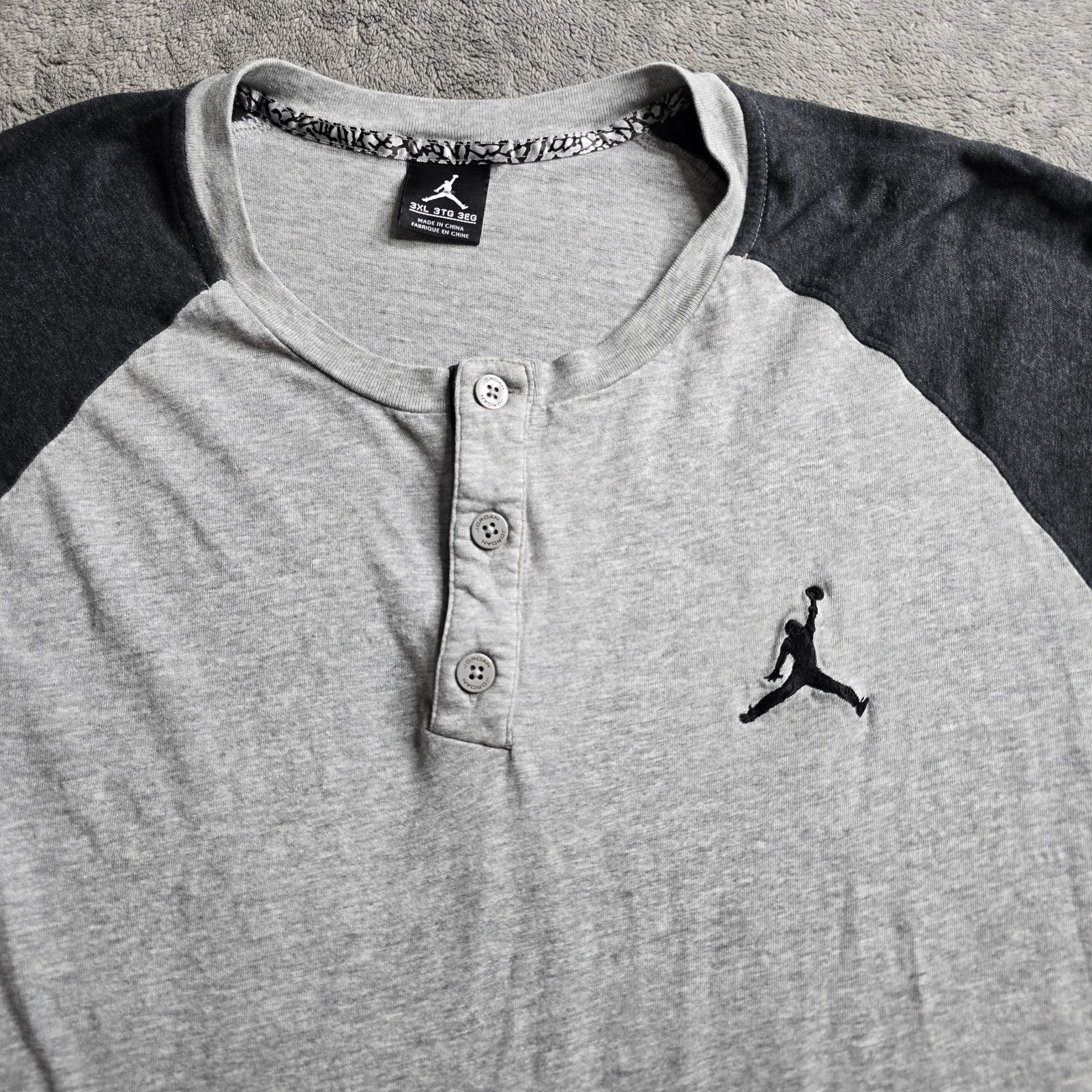 Jordan Retro Long Sleeve T-shirt Mens 3XL Gray 3 Button Jumpman Logo Tee 632084 gallery