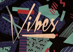 Launder Vibes Geometric Graphic M Long Sleeve Shirt Black Purple Pink