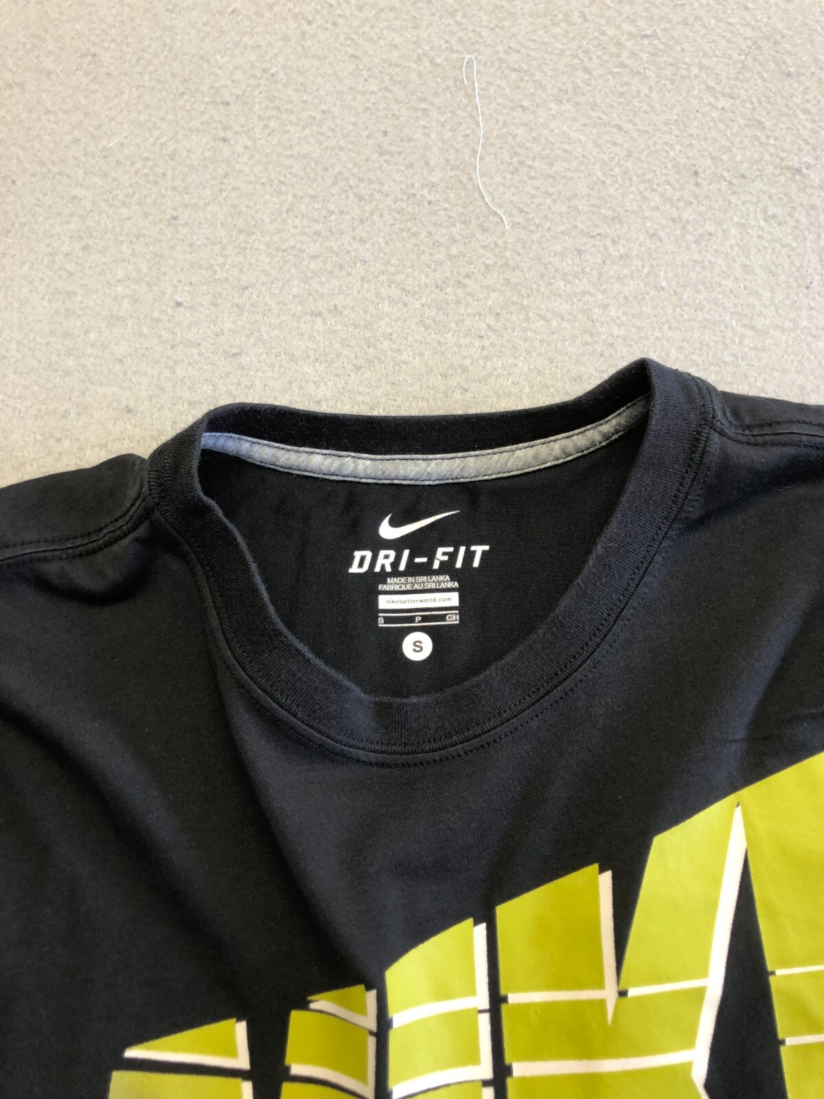 Nike T Shirt Adult Small Black Big Chest Logo Activewear/Casual Dri-Fit Tee gallery