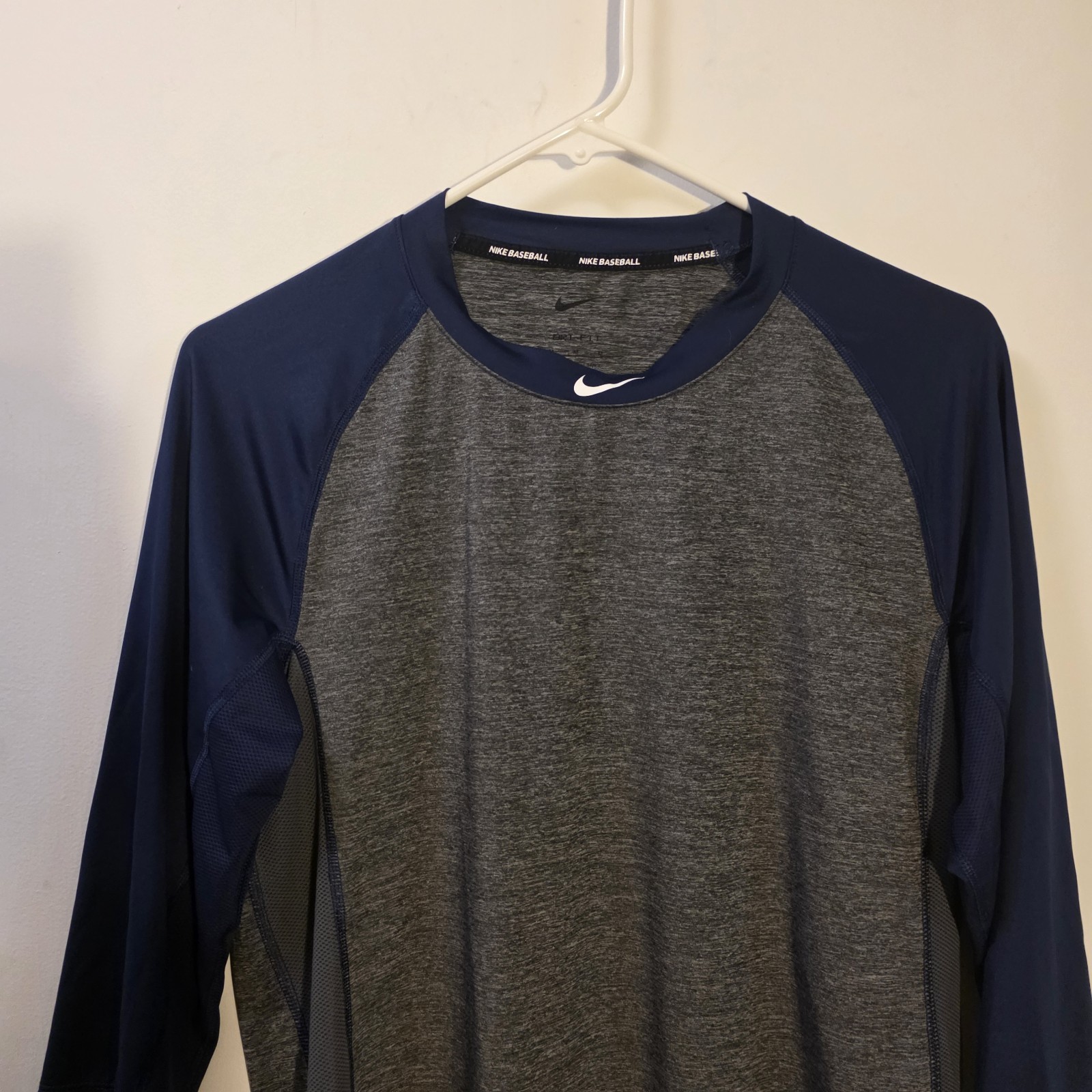 Nike Dri Fit Medium 3/4 Sleeve Gray Blue T-Shirt Top Polyester Spandex WS269 gallery