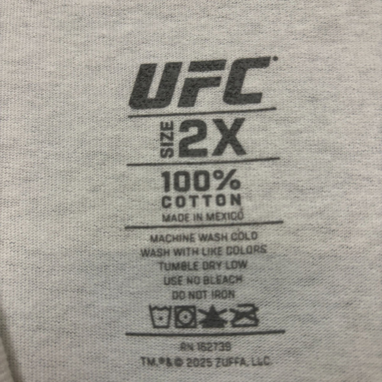 UFC Conor McGregor Autographed Headshot T-Shirt Size 2X gallery