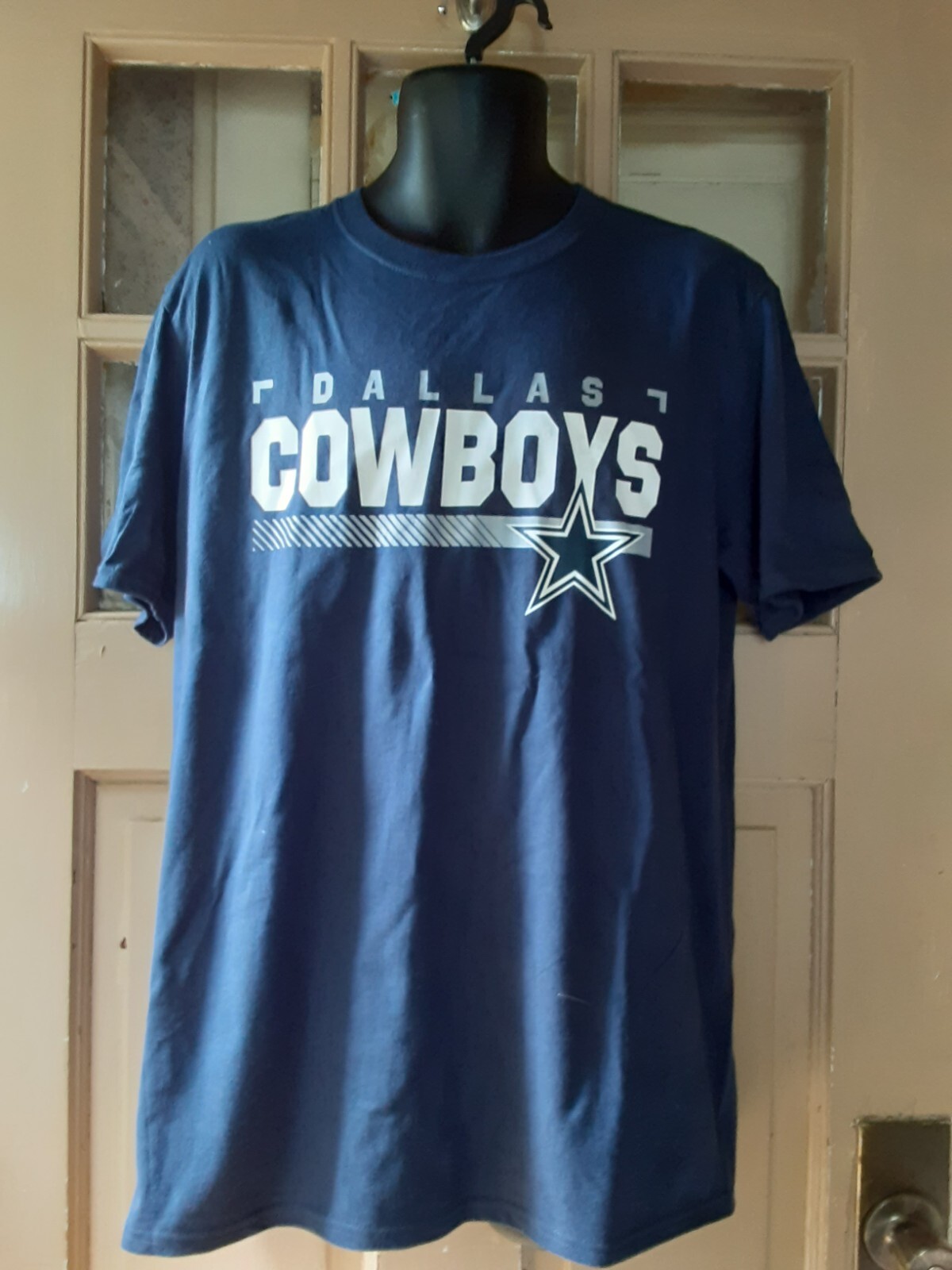 Dallas Cowboys Men's T-Shirt by NFL Team Apparel Size Large NEW WITH TAGS gallery
