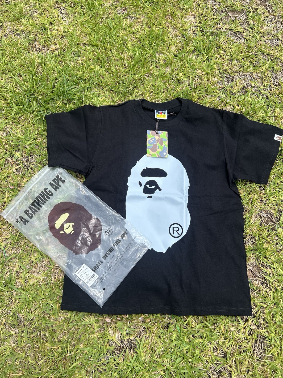 A Bathing Ape BAPE Ape Head Logo Graphic Tee Men's M Black/White Crew Neck gallery