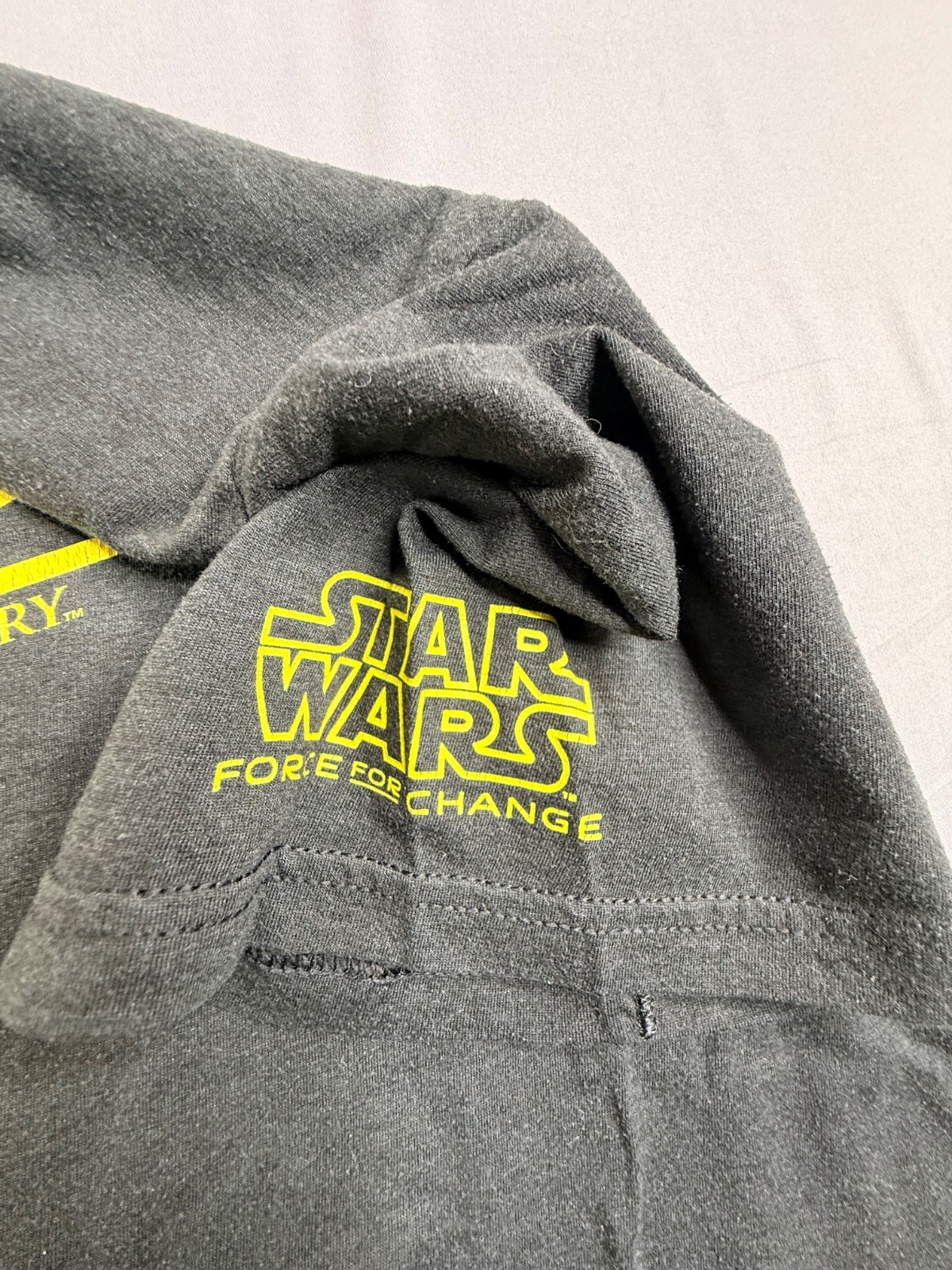 Star Wars Solo Movie Shirt Men's Medium M Dark Heather Grey Tri-Blend Logo Tee gallery