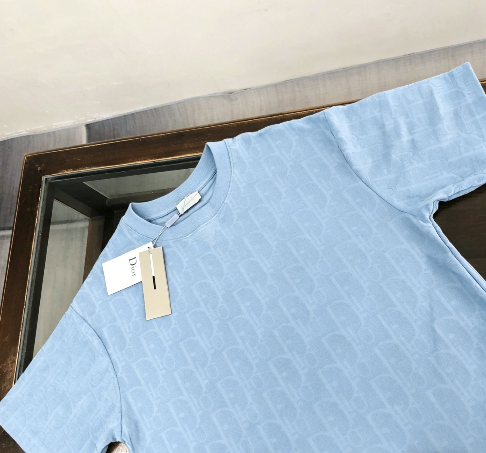 BUR*BERRY Men's Light Blue Loose-Fit Short-Sleeve T-Shirt L gallery