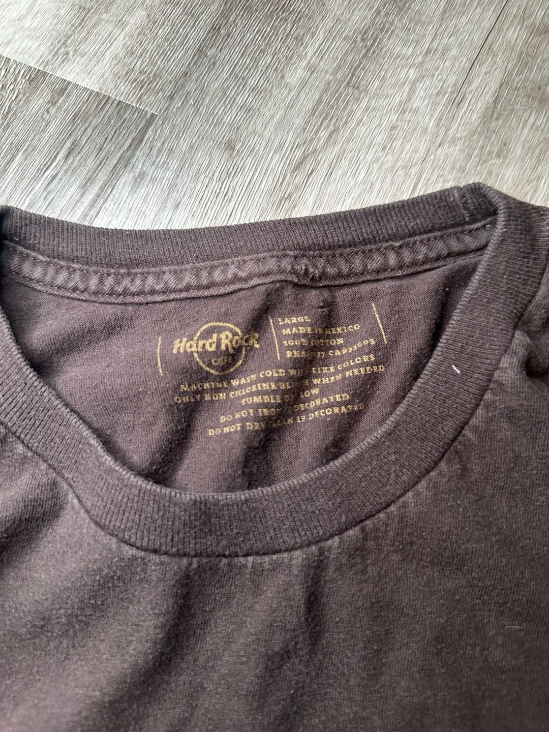 Hard Rock Cafe Santo Domingo All Is One Graphic T-Shirt Brown Large gallery