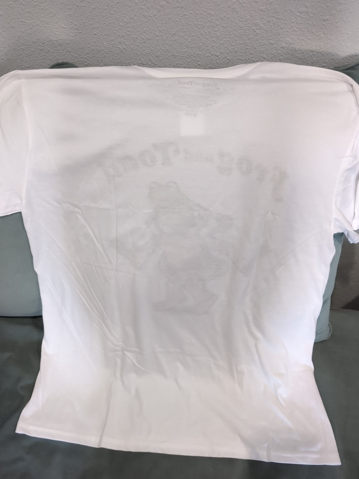 NWT Frog and Toad Grapic White T-Shirt Men's Sz XL & Women's Sz 2X Pit 2 Pit 25" gallery