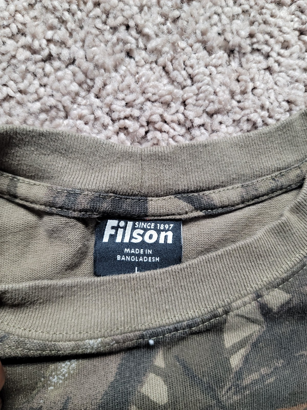 Genuine Filson Mens L Camo Short Sleeve Shirt Realtree Hardwoods Outdoor Hunting gallery