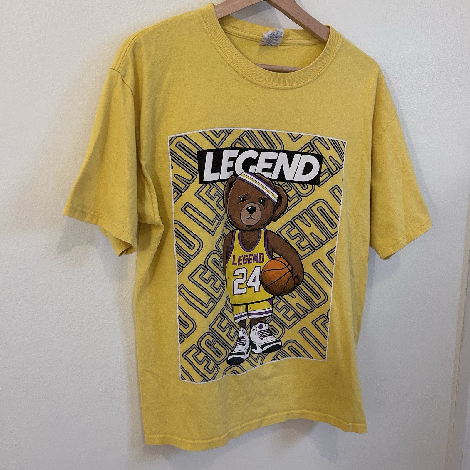 Tee Shirt Bear Legend #24 Kobe Bryant Yellow Mens Large gallery