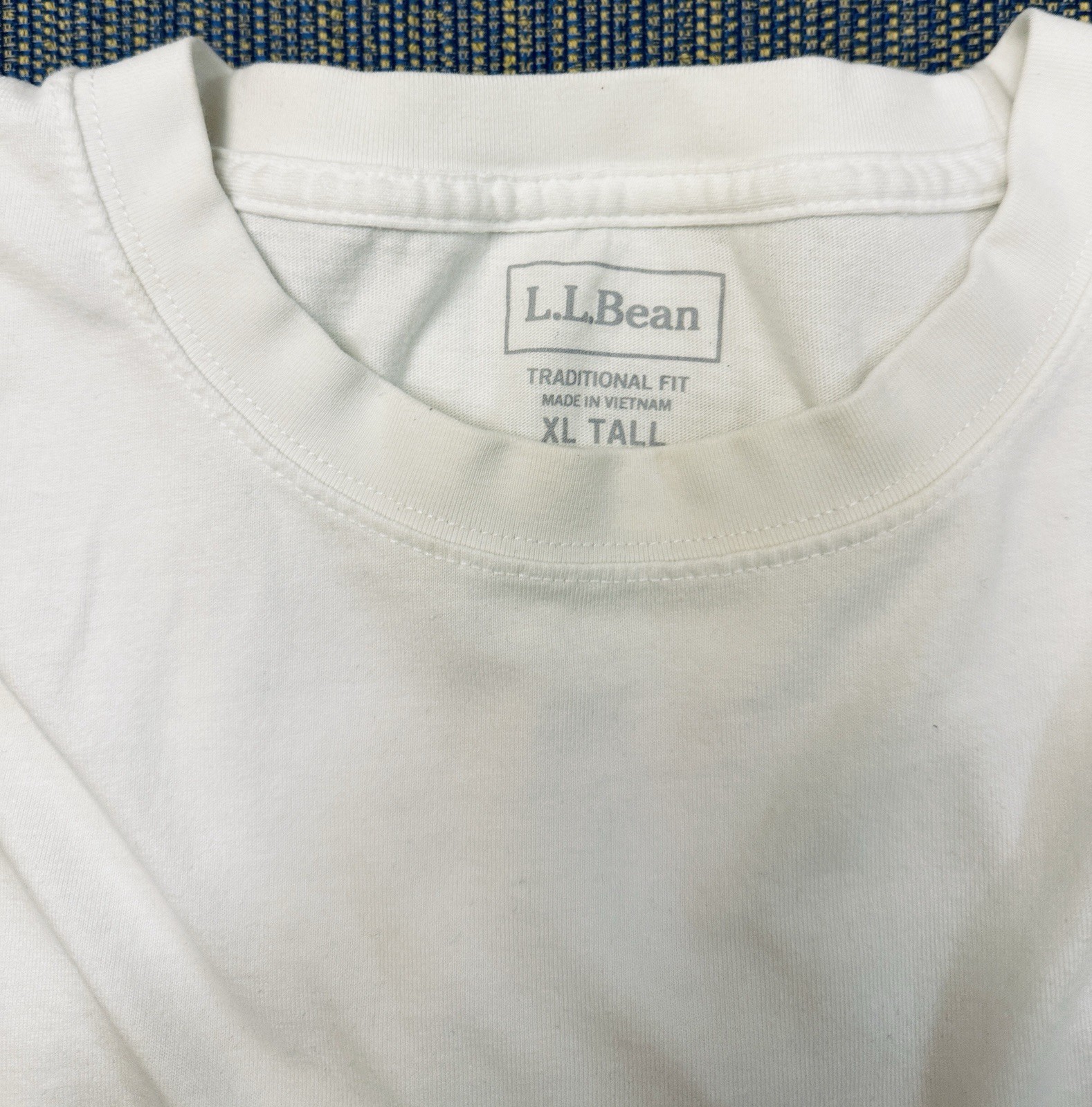 LL Bean men’s white T-Shirt Lot Of 2 XLT gallery