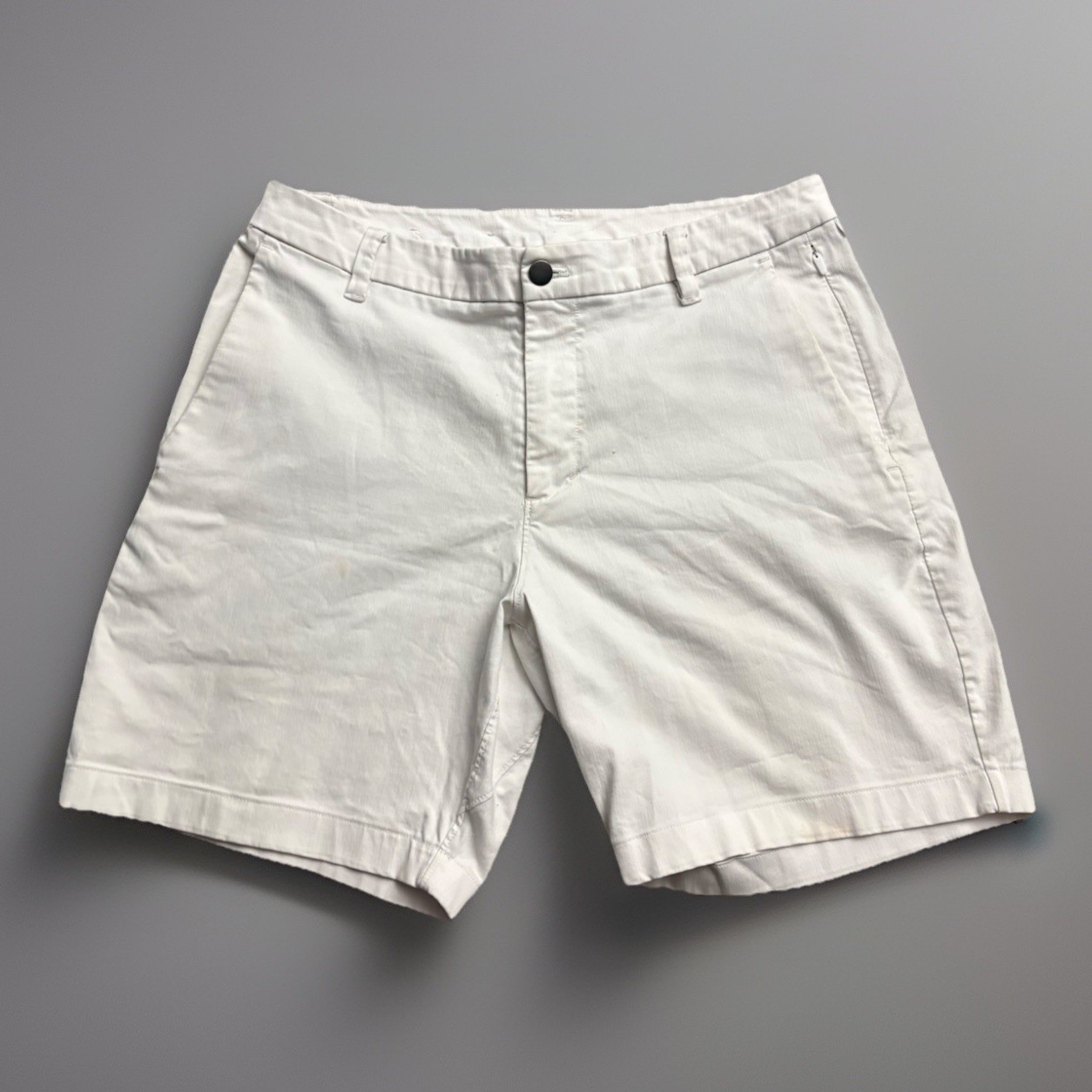 Lululemon Men’s Size L White ABC Chino Shorts Flat Front Cuffed Casual