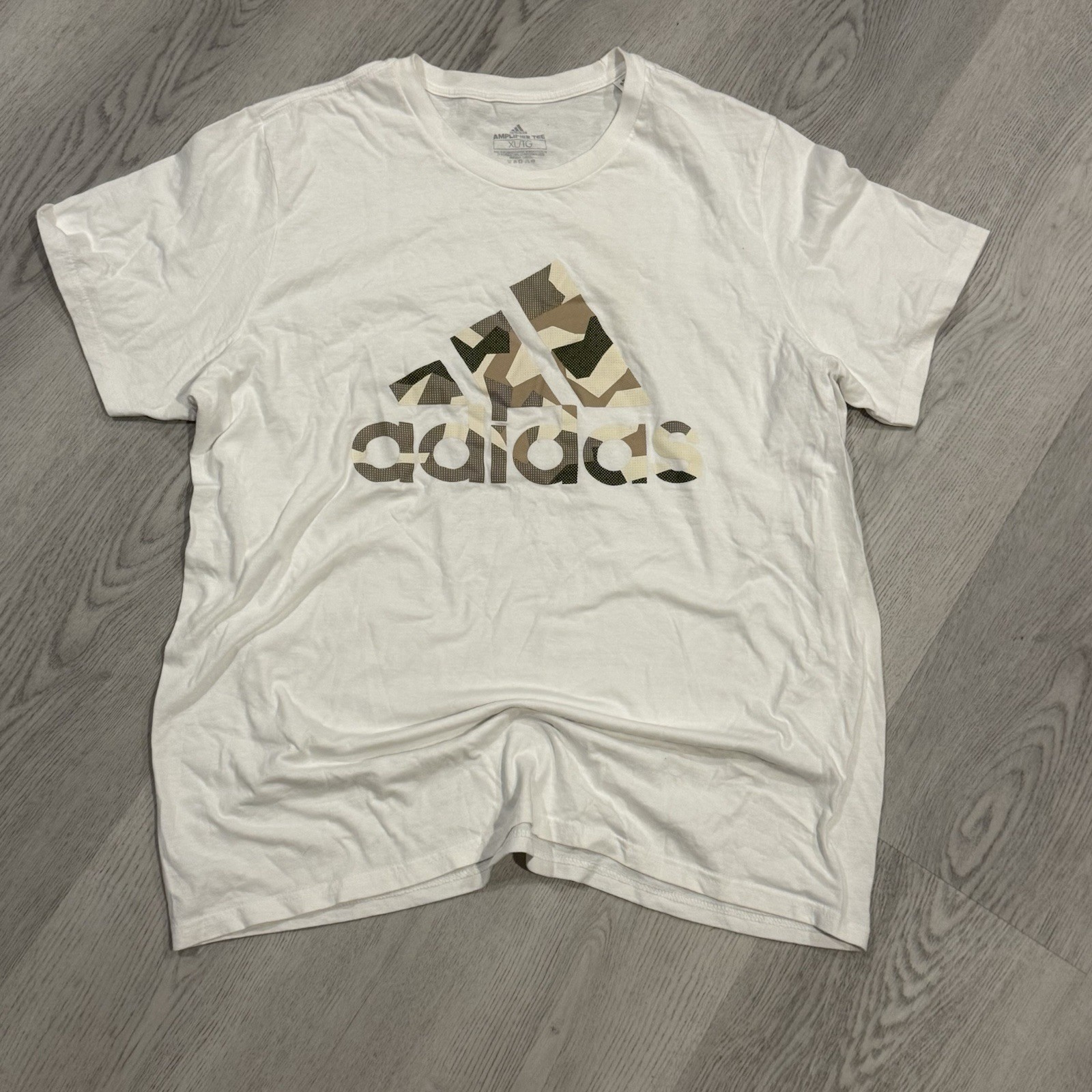 Adidas White Graphic Camo T-Shirt Mens Size XL Sports Classic Logo EUC