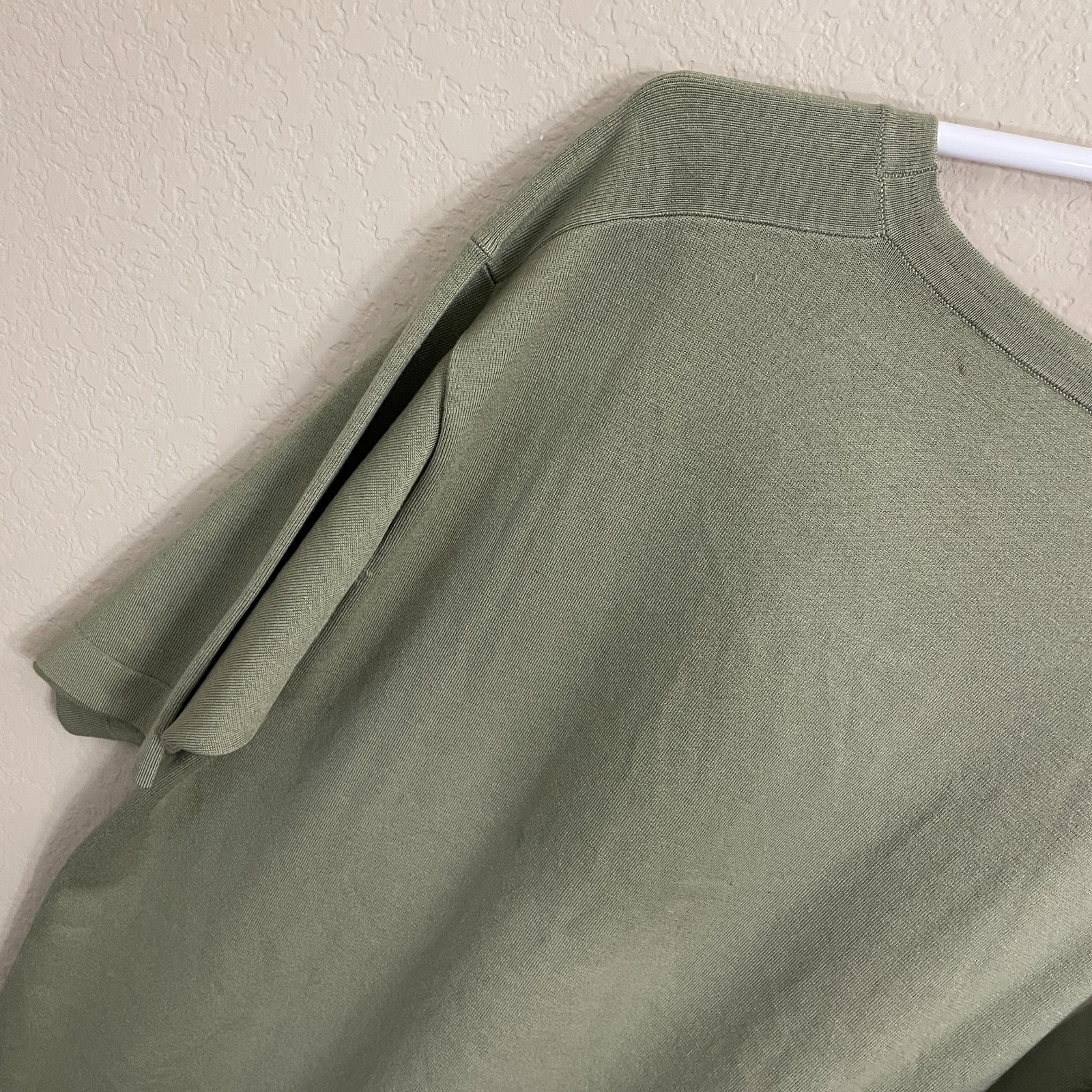 Tommy Bahama Men's Large T-Shirt Sage Green Silk Blend Casual Comfort Preppy gallery