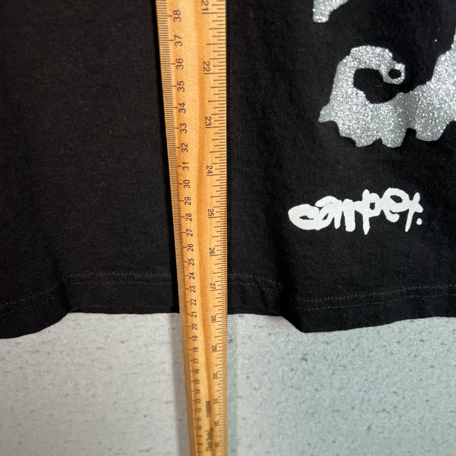 Carpet Company Mens Size Large Black T-Shirt Glitter Print 100% Cotton READ gallery