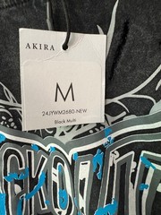 AKIRA KNOCK YOURSELF OUT DISTRESSED TEE AND HAT COMBO medium nwt *no chains*