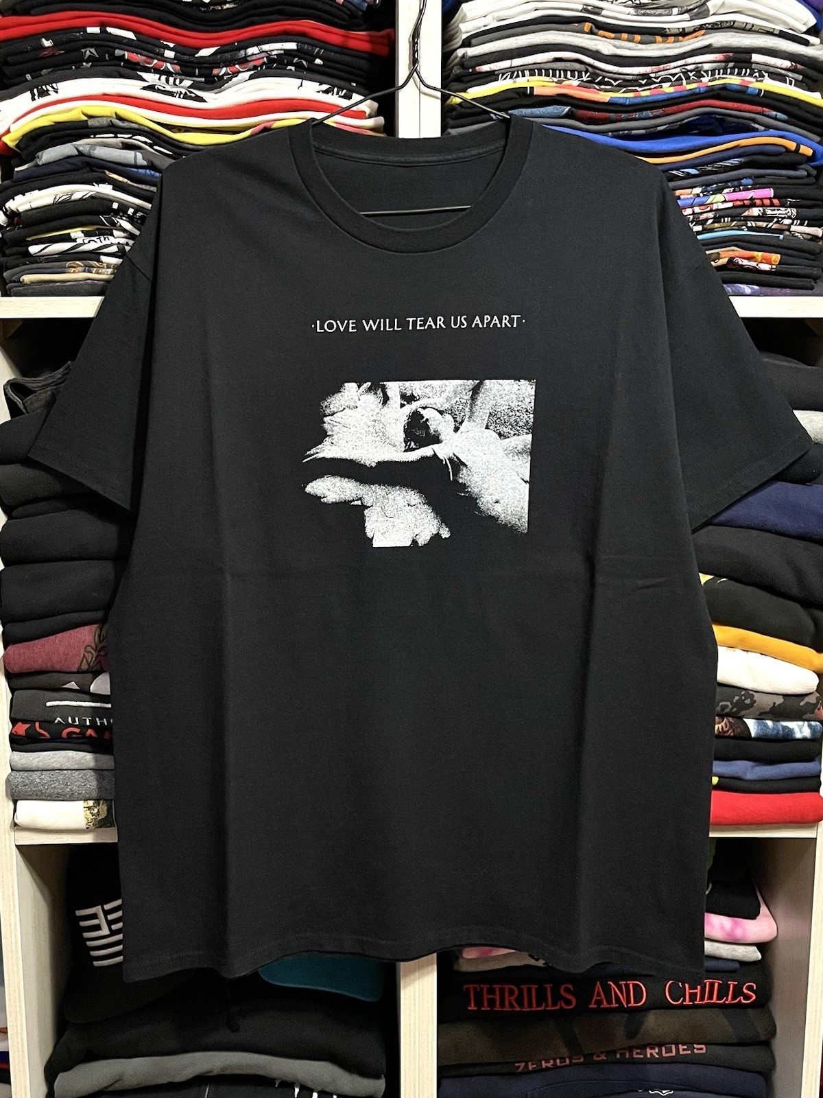 Vintage Joy Division Love Will Tear Us Apart Rock Band T-Shirt Size XL Black gallery