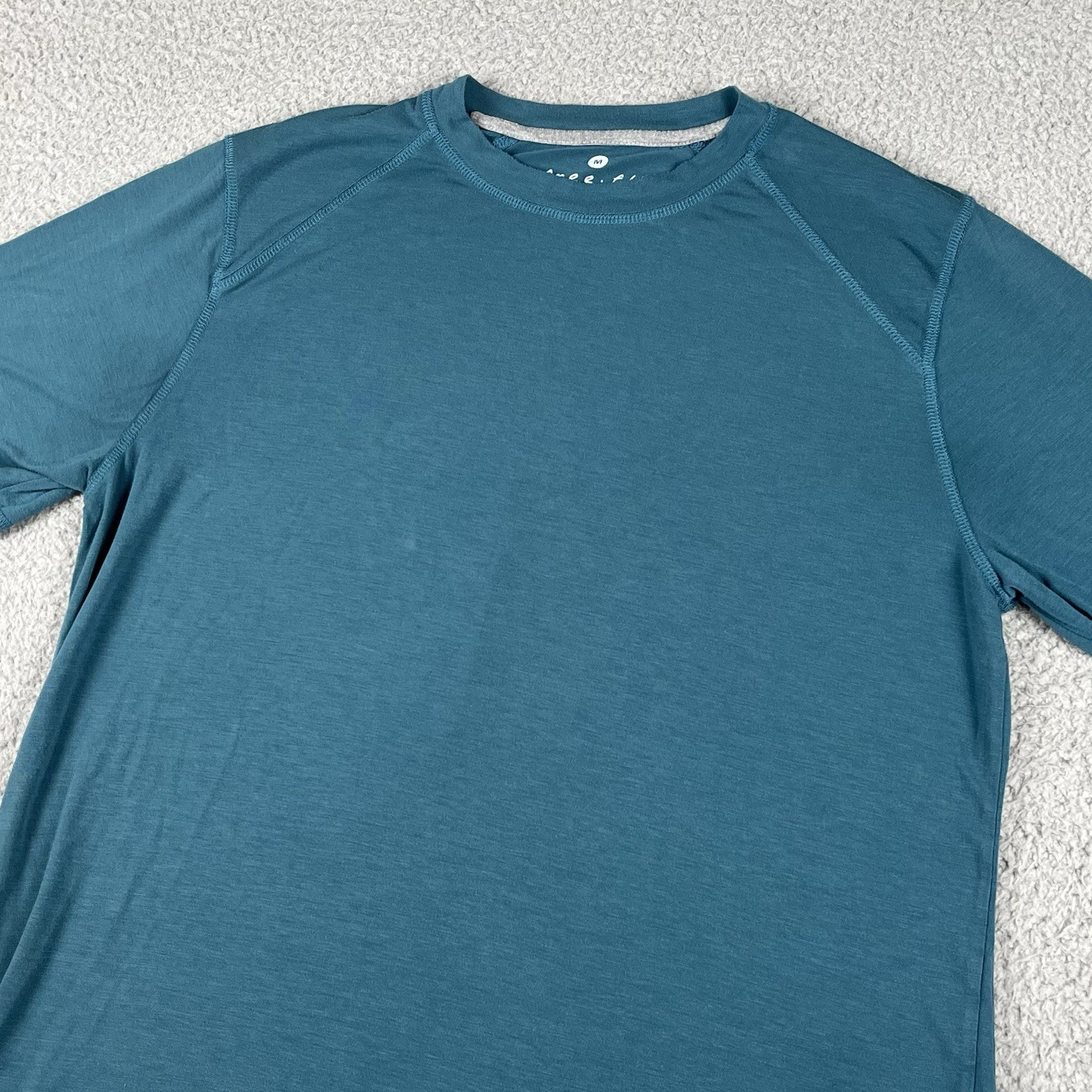 Free Fly Shirt Men Medium Green Bamboo Performance Pocket Crew Neck Short Sleeve gallery