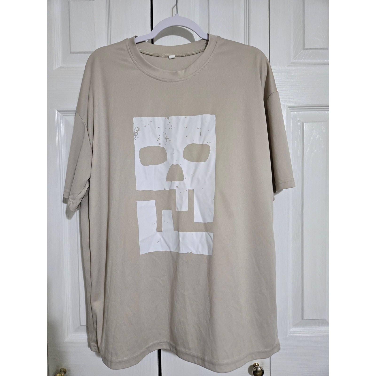 Unknown brand large men's cream colored tshirt gallery