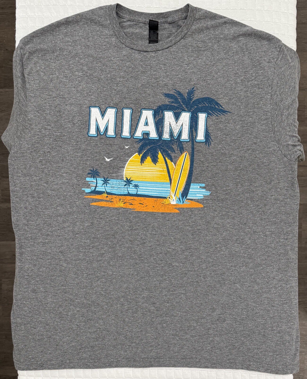Gildan Soft Style Unisex Gray Graphic Miami T-Shirt Travel Souvenir 2XL gallery