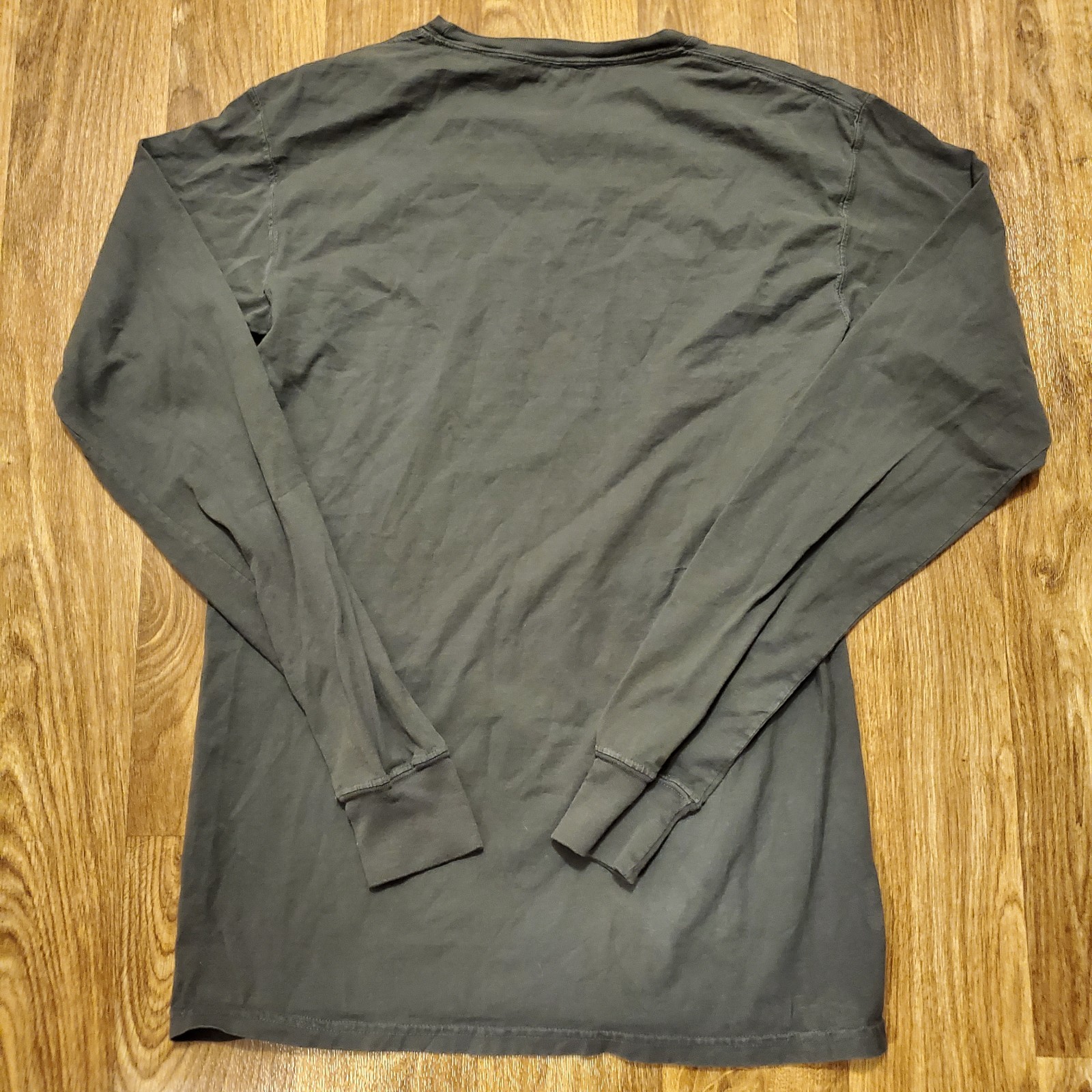 Buc-ees Christmas Shirt Adult Small Gray Long Sleeve Georgia Holiday In GA gallery