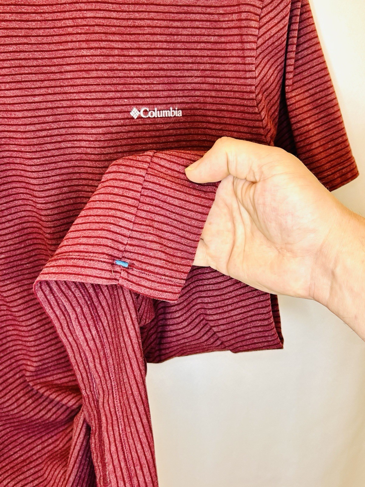Columbia Sportswear Men’s XL Red Striped Super Soft Crew Neck T-shirt gallery