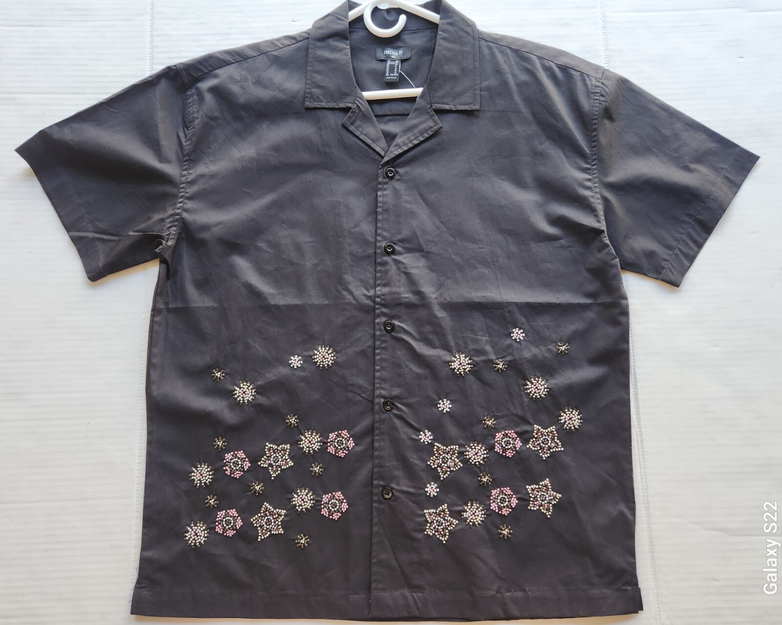 Forever 21 Men's Apparel Black Woven Top Polo Shirt - Size: Medium gallery
