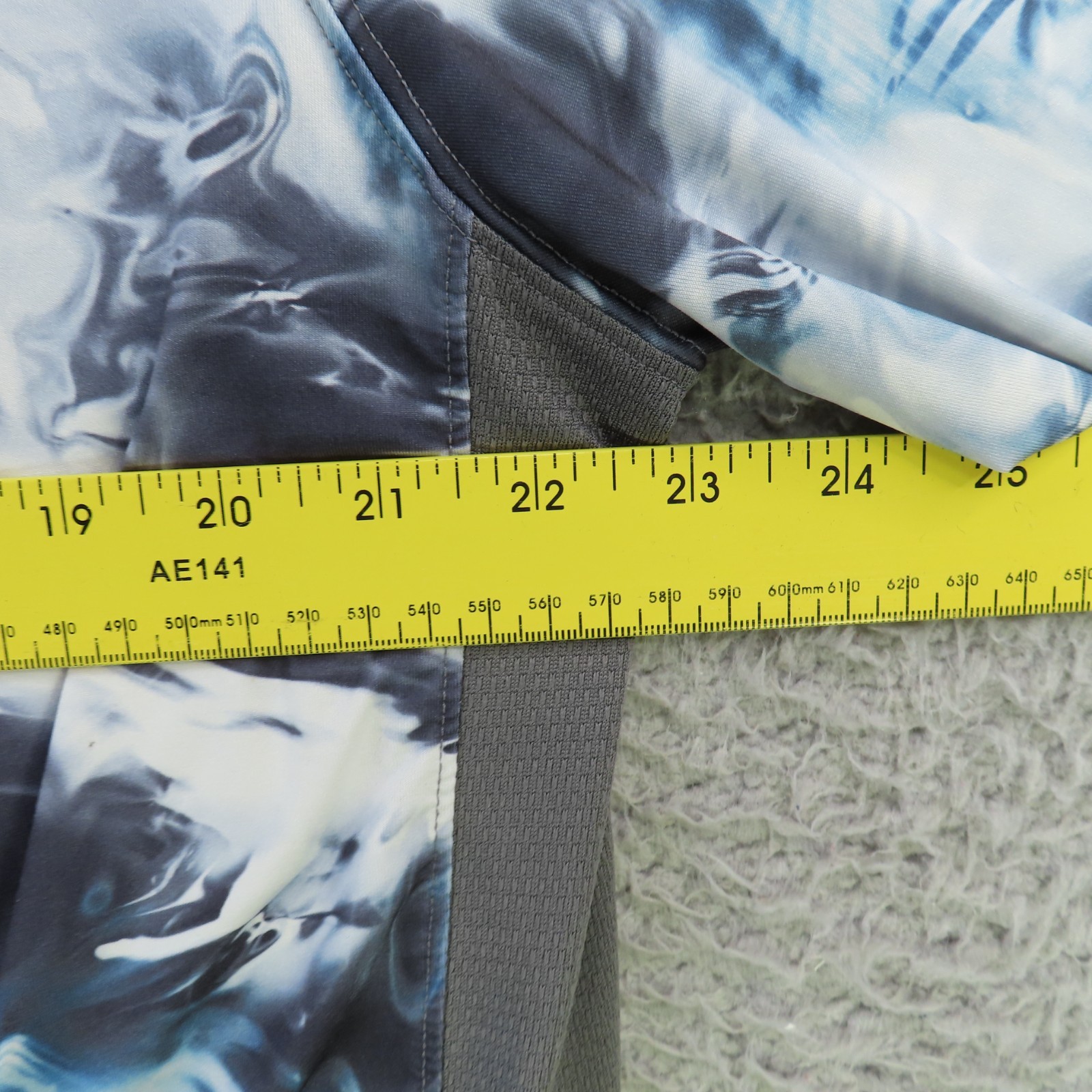 Huk Shirt Men Large Blue Black Camo Long Sleeve Fishing Hunting Mossy Oak gallery